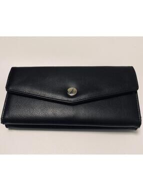 Nautica Women's Black Wallet W/RFID